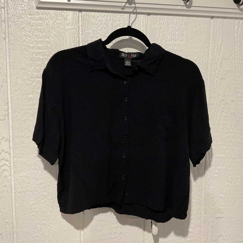 NWOT CROP TOP ( IKY & ME ) LARGE